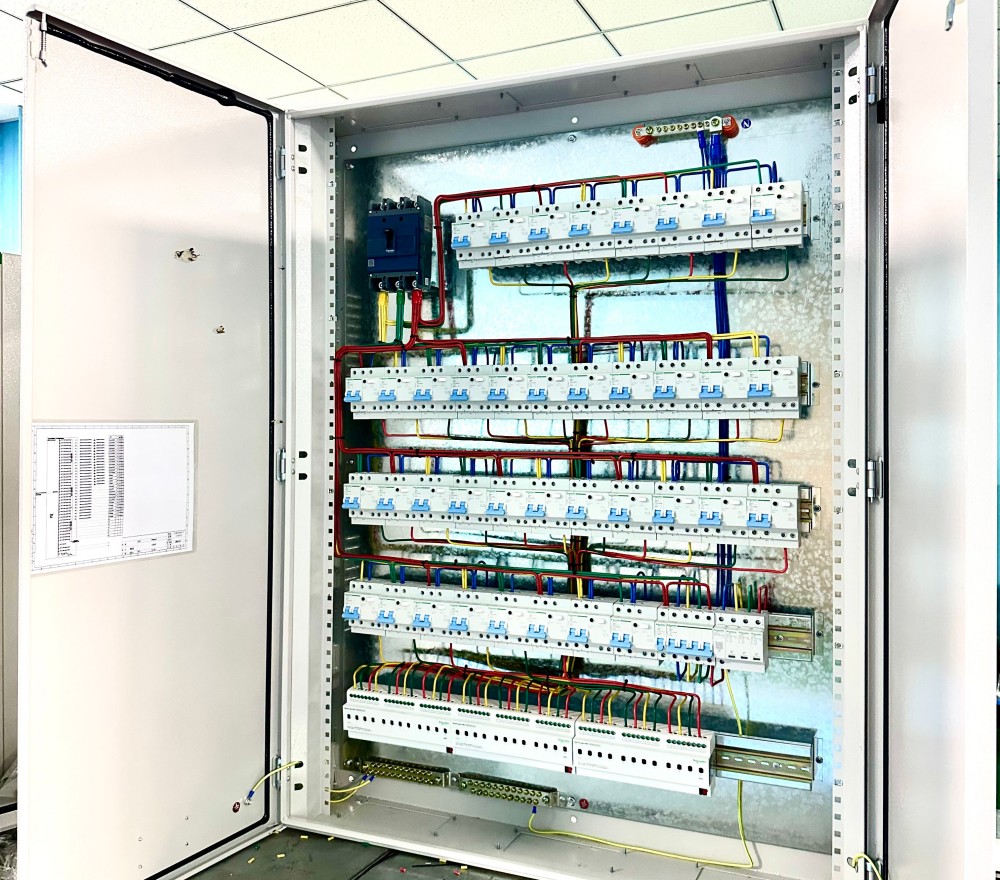 A Guide to Professional Distribution Box and Cabinet Installation